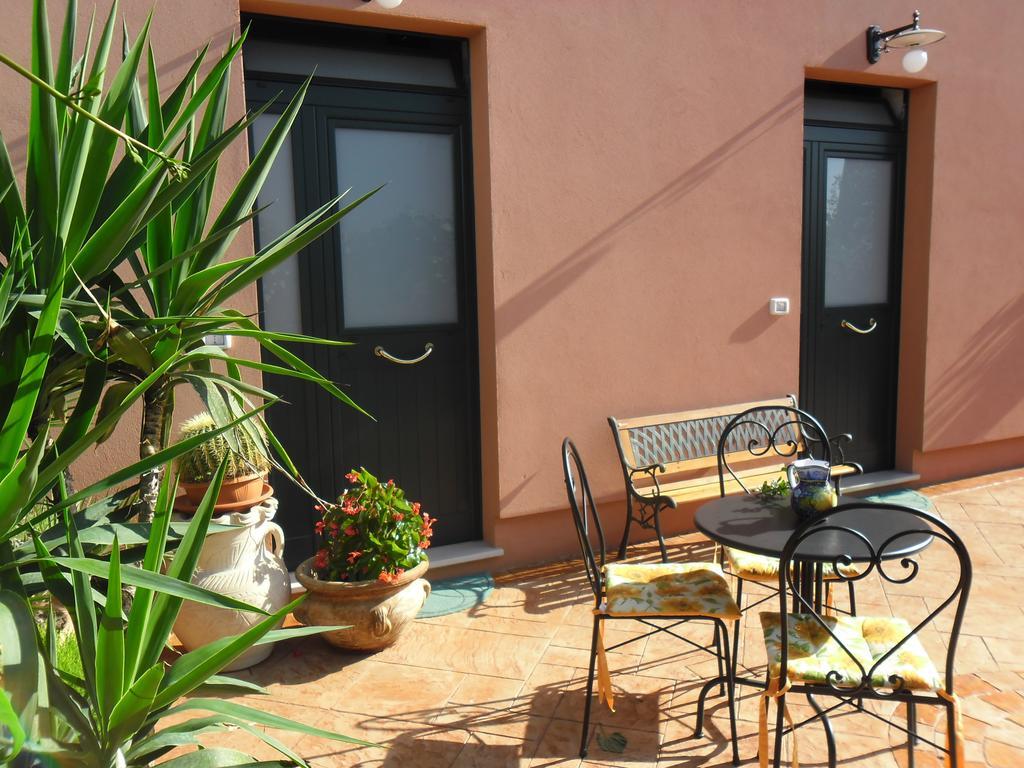 Viola Di Mare Rooms And Parking Termoli Ngoại thất bức ảnh