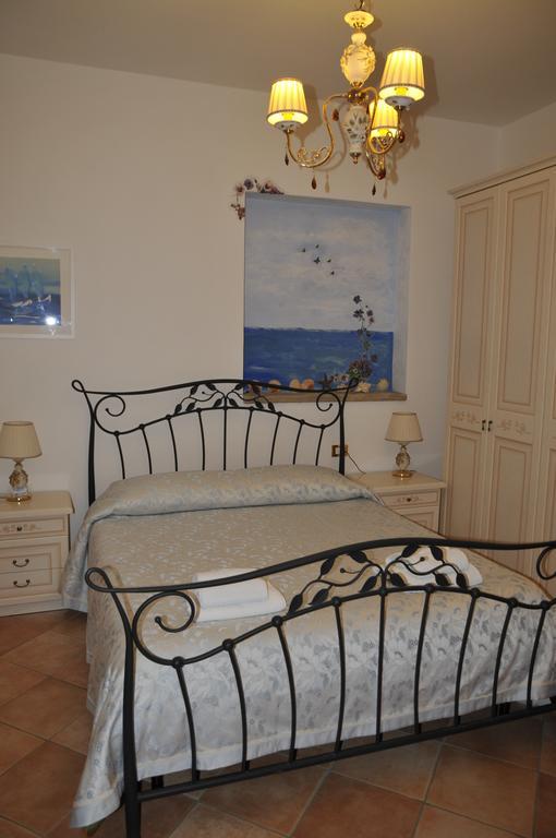 Viola Di Mare Rooms And Parking Termoli Phòng bức ảnh