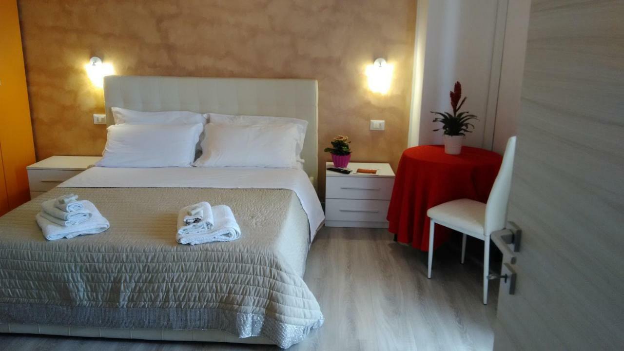 Viola Di Mare Rooms And Parking Termoli Ngoại thất bức ảnh